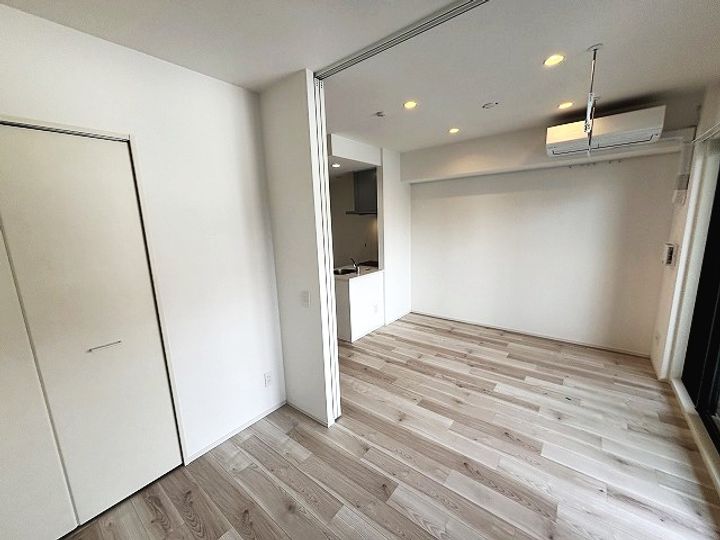 エル・セレーノ新大阪北402の内装