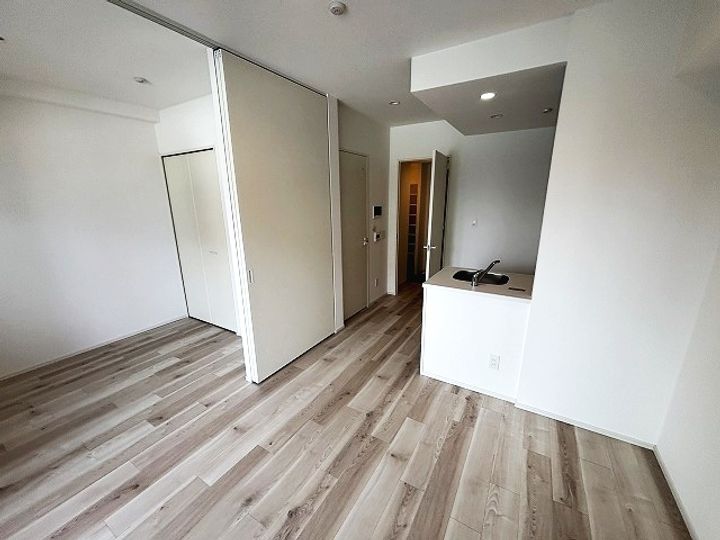 エル・セレーノ新大阪北402の内装