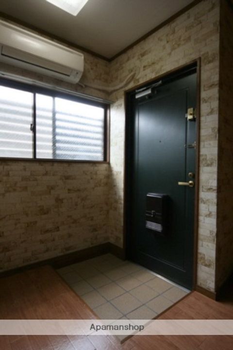 大阪府池田市大和町の賃貸マンションの玄関