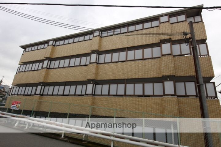 ステラ蛍池の外観