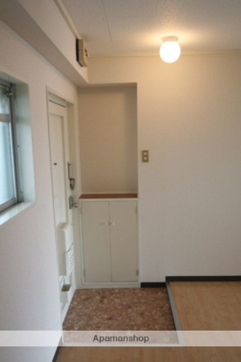 高木マンションの玄関