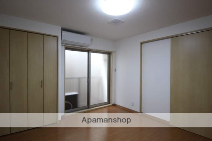 兵庫県川西市花屋敷1丁目の賃貸マンションの内装