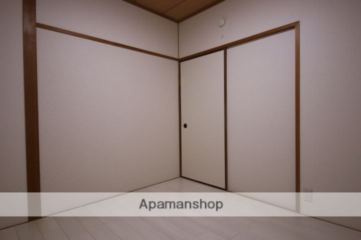 大阪府箕面市箕面8丁目の賃貸マンションの内装