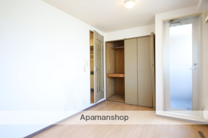 サンガ刀根山の居間