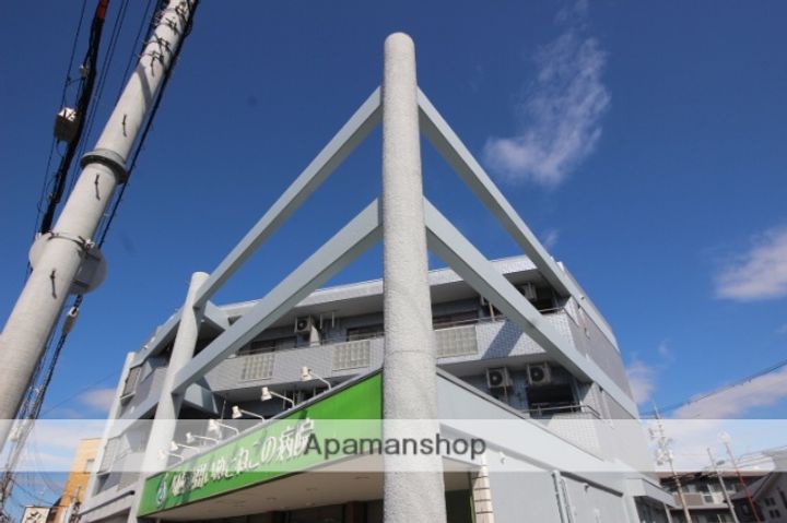 兵庫県川西市栄根1丁目の賃貸マンションの外観