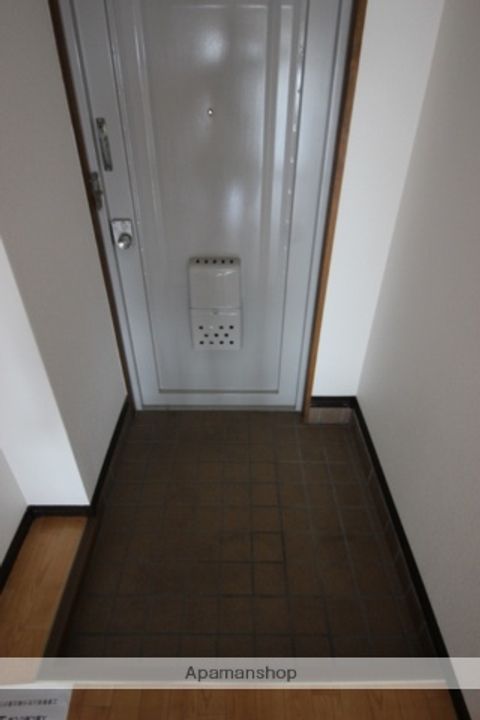大阪府豊中市上野西4丁目の賃貸マンションの玄関
