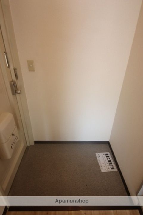 ウイングコートⅢの玄関