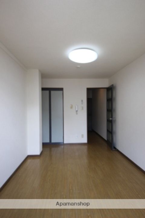 メゾン岸本の居間