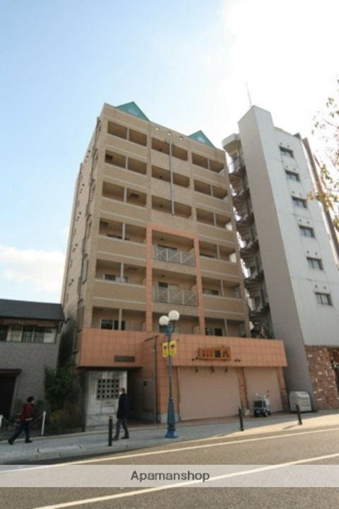 セレスト川西の外観