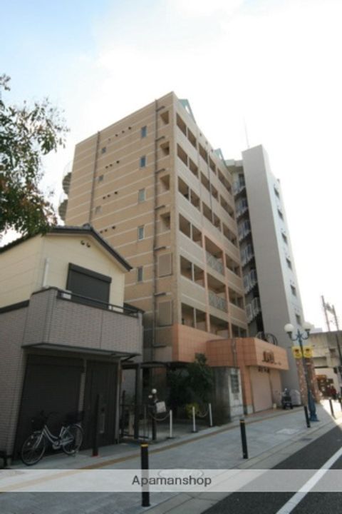 セレスト川西の外観
