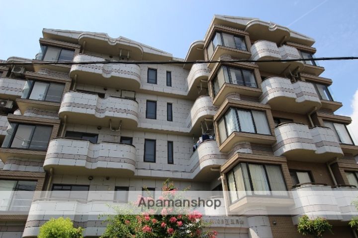 シュロス五月山Ⅲの外観