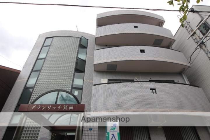 グランリッチ箕面の外観