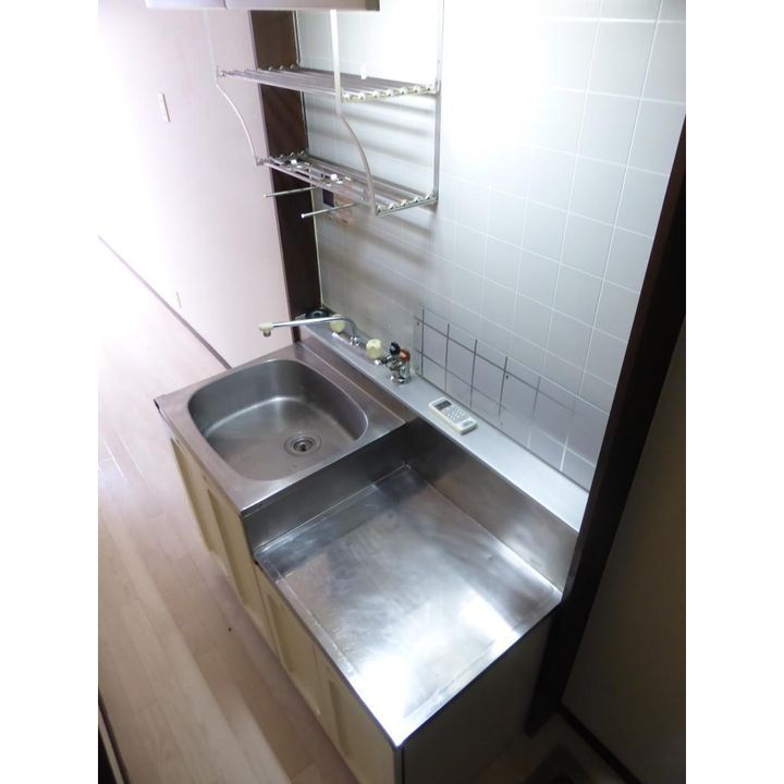 ヴィラージュみのお B212号室のキッチン