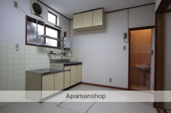 第二柳原マンションの居間