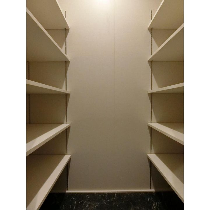 LACINE柴原101号室の玄関