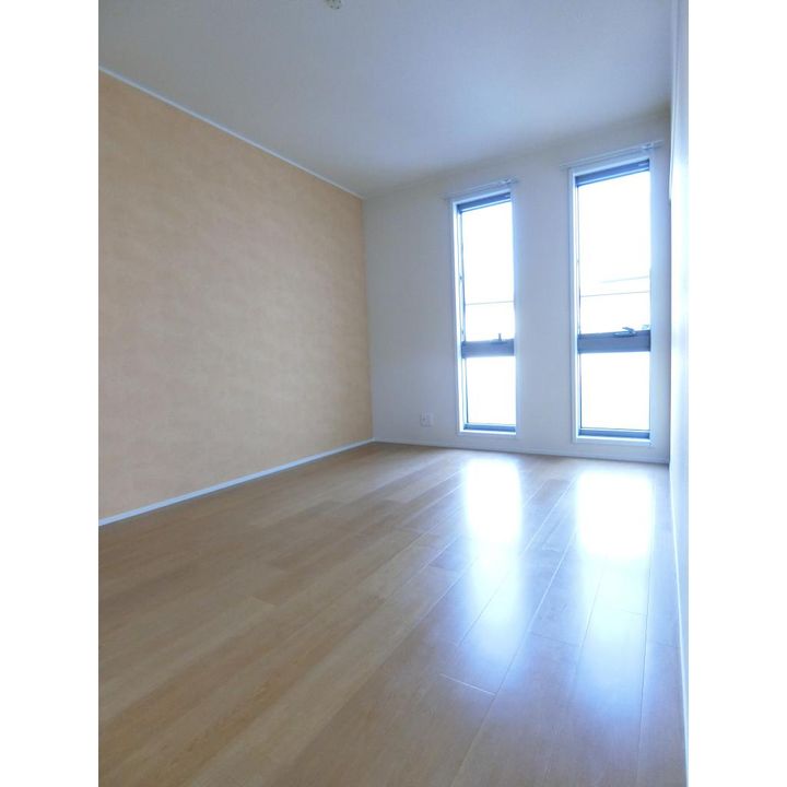 LACINE柴原101号室の居間