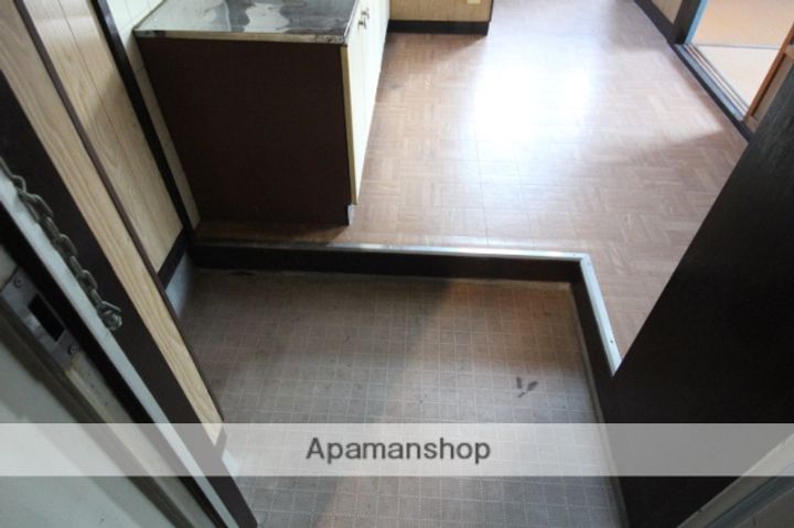 マンション大住の玄関