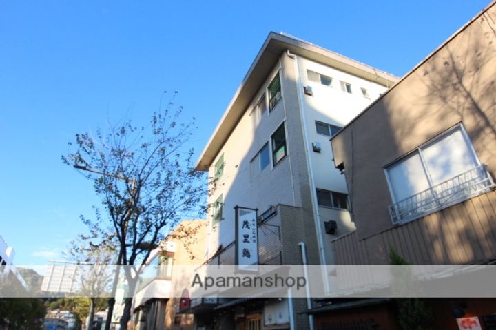 マンション大住の外観