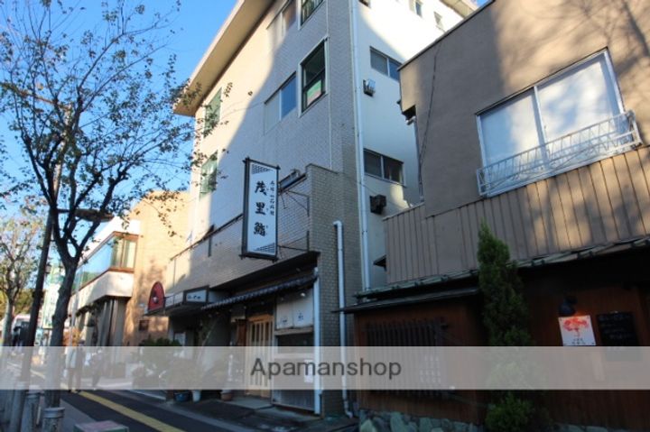 マンション大住の外観