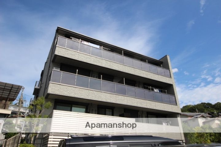 大阪府池田市五月丘1丁目の賃貸マンションの外観