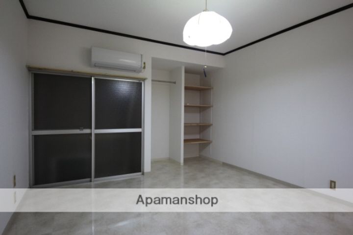 ハイツ青山の居間