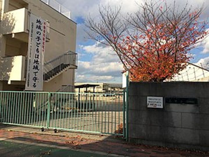レオパレスコスモスの周辺