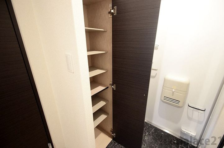 レオネクストふみつきの玄関