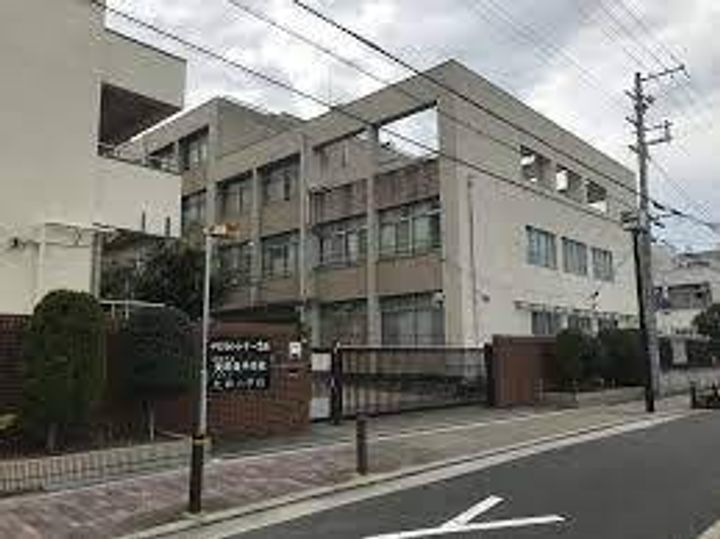 パン・リュミエール102号室の周辺