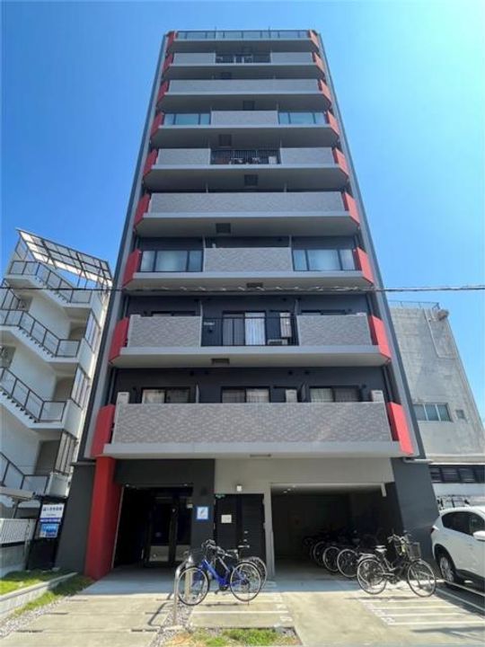 グランパシフィック十三元今里の外観