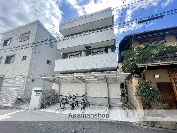 クローバーハイツ鷹合の外観