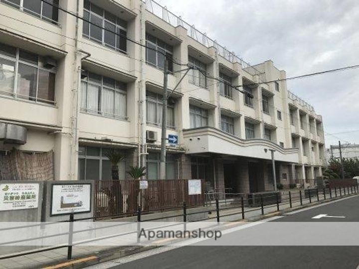 クローバーハイツ鷹合の周辺