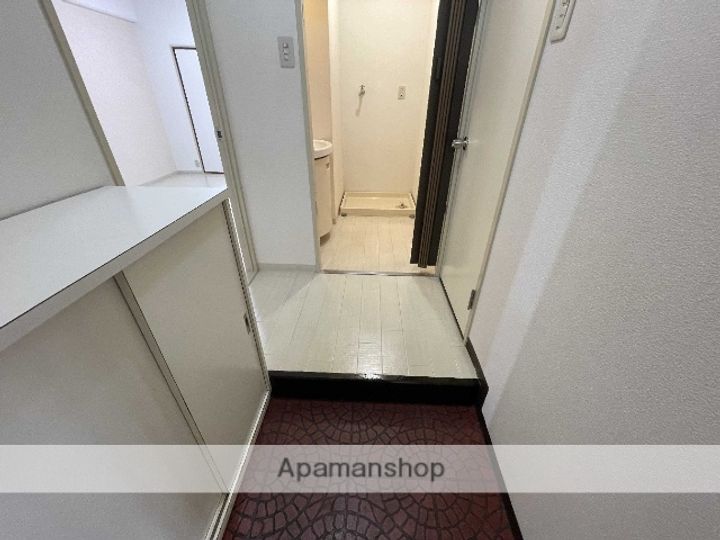 シャトーオキタの玄関