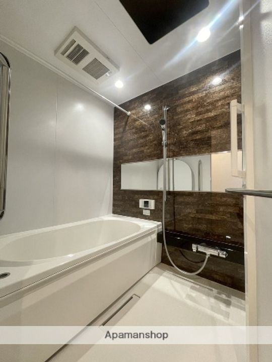 シャーメゾン ベルパ—ジュ長居西の風呂