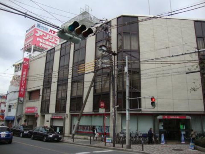 スペチアーレ鷹合の周辺