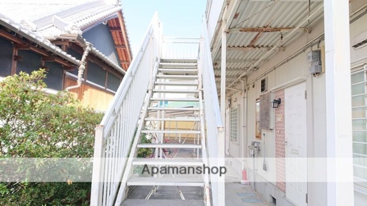 辻ハイツ102の外観