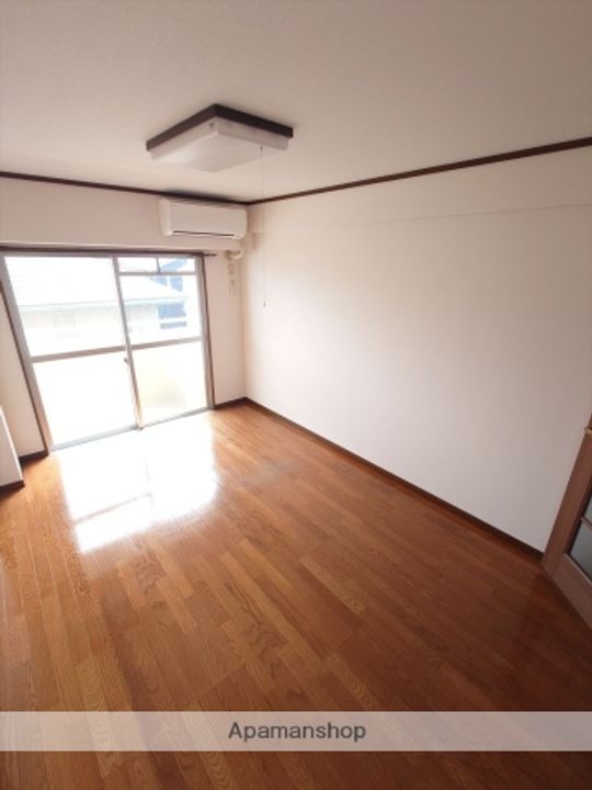 シャルム阪上308の内装