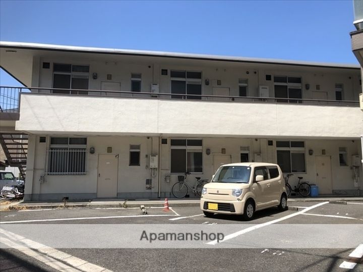 尾崎マンション203の外観