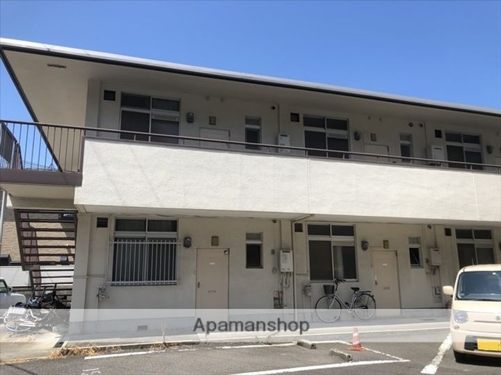 尾崎マンション203の外観