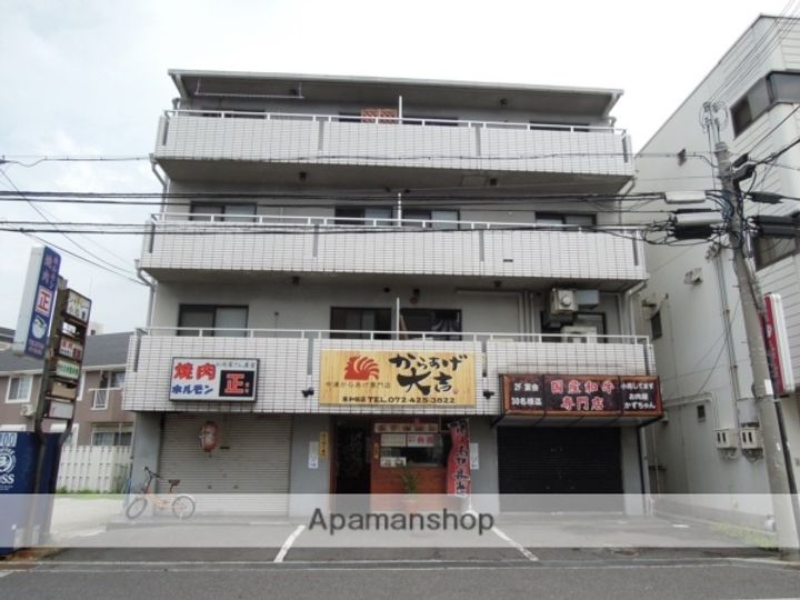 シャトレー小松里の外観