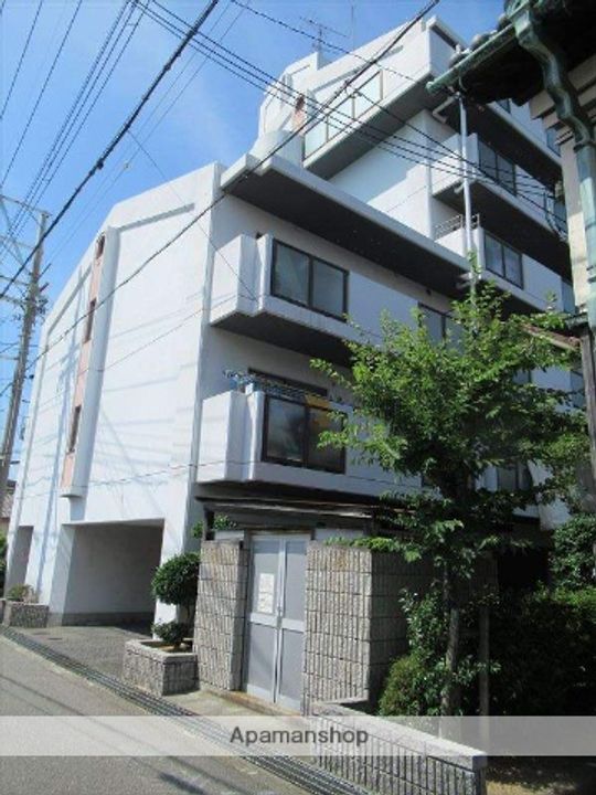 エクセル赤松の外観
