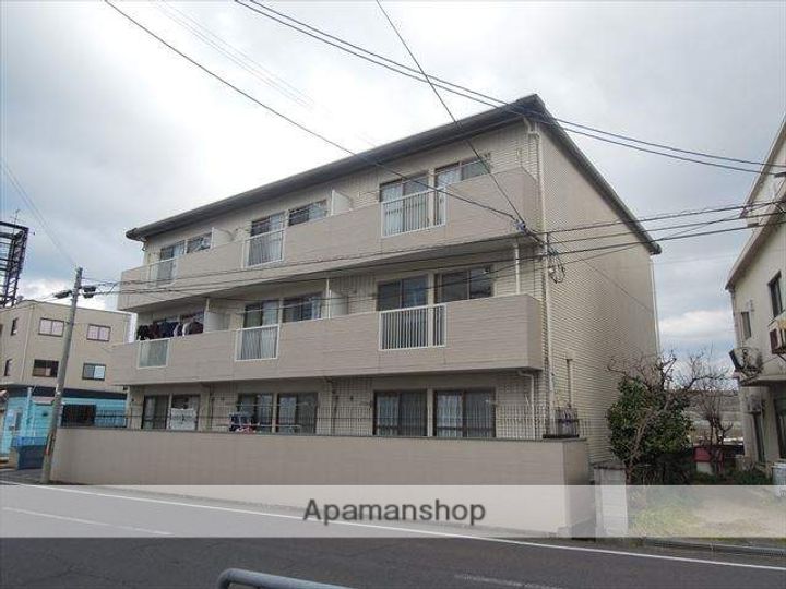 ハイツ山本E棟の外観