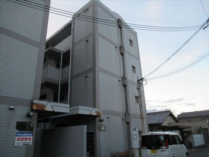 シャルマンフジ久米田参番館の外観