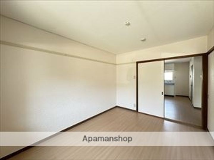 ハイツM105の玄関