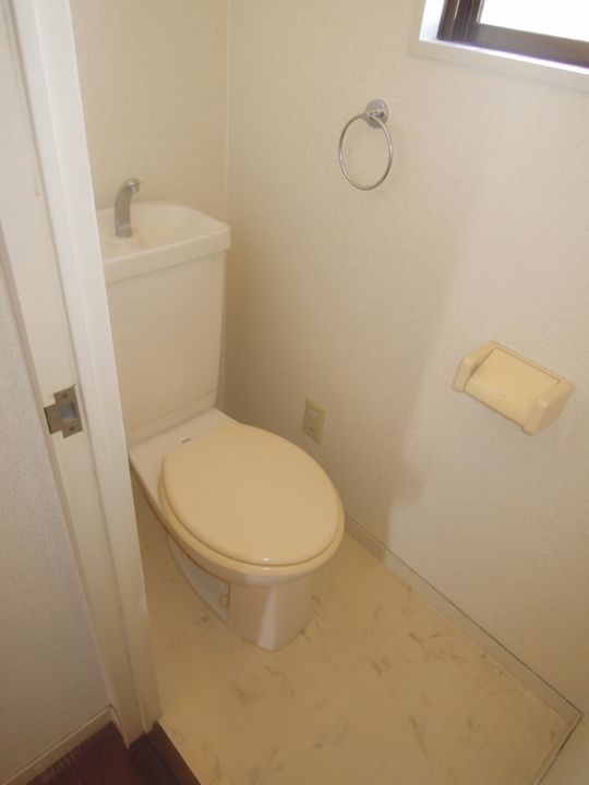 グランエクセル箕土路301号室のその他画像