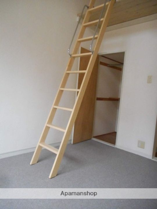 ヒルズ額原Ⅱ-204の居間