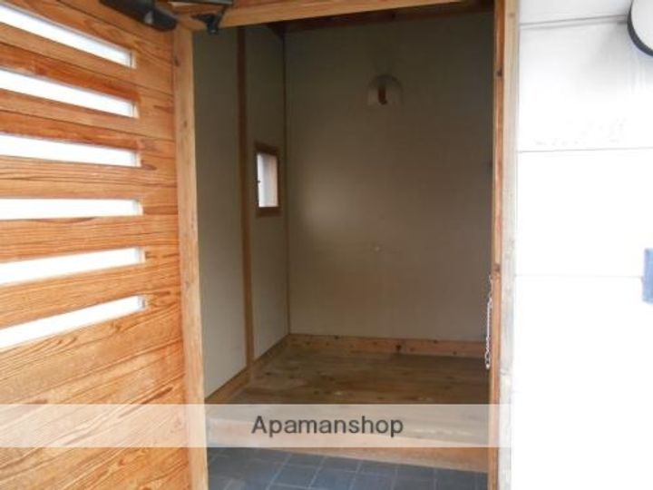 大阪府岸和田市別所町3丁目(一戸建)の賃貸物件戸建ての玄関