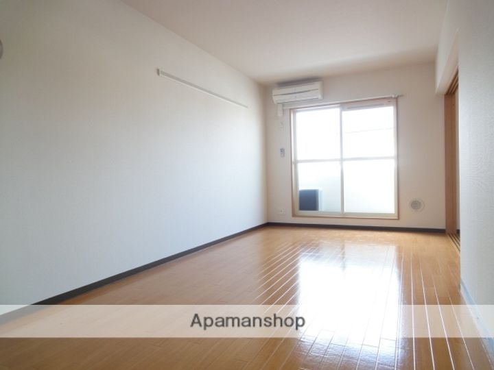 GREEN COAT105の内装