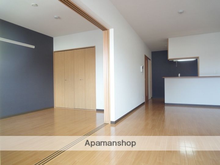 GREEN COAT105の居間