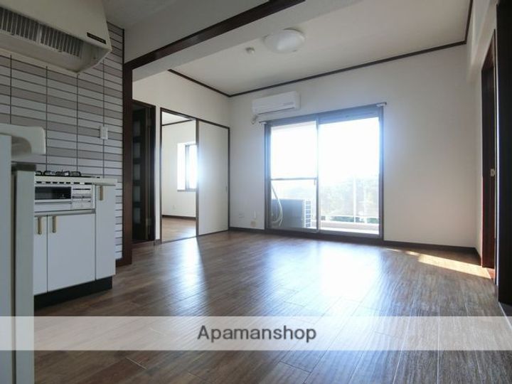 大阪府堺市北区百舌鳥本町1丁の賃貸マンションの居間