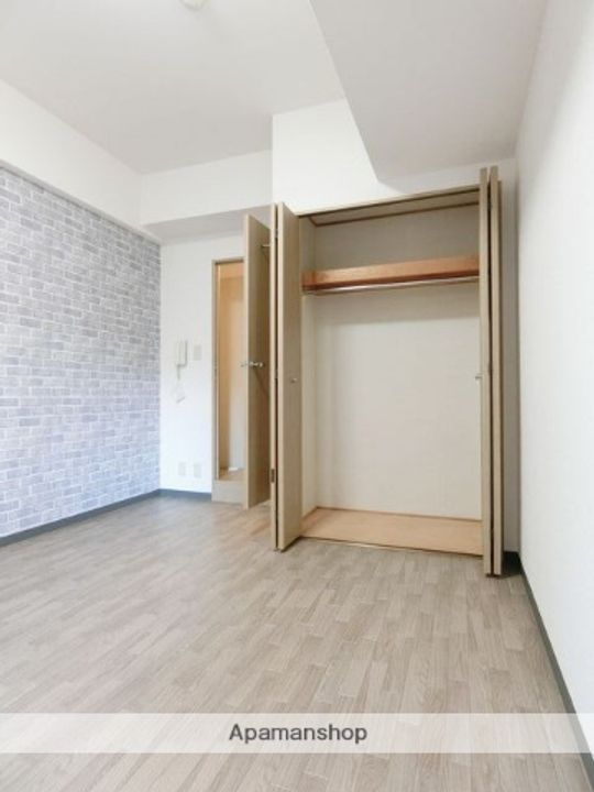 大阪府堺市北区中百舌鳥町5丁の賃貸マンションの内装